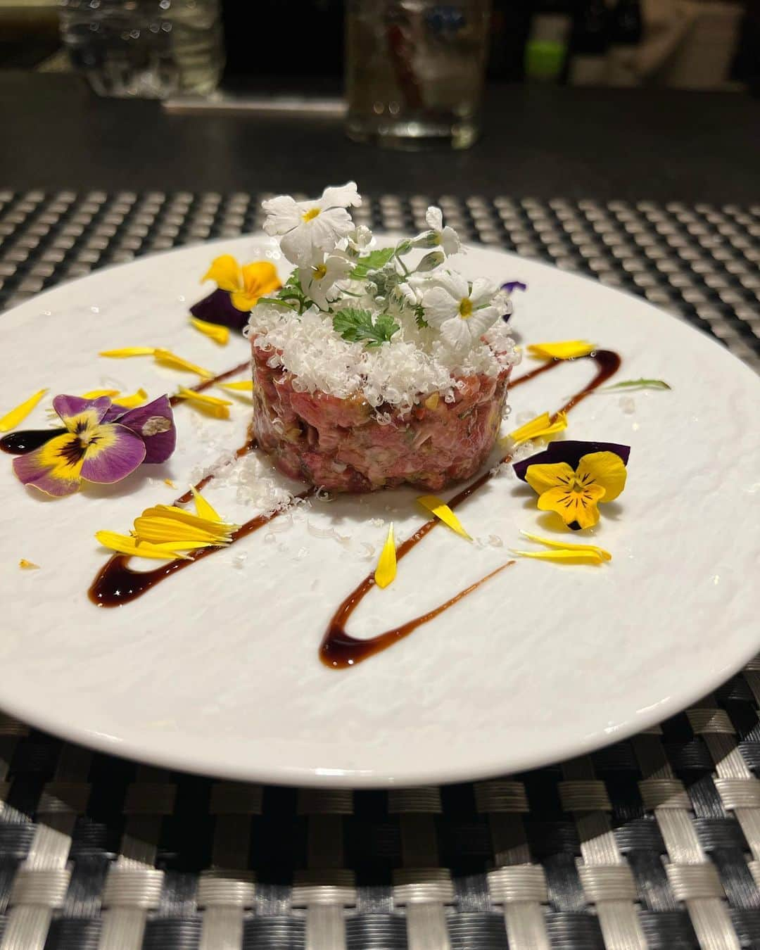 星咲るいさんのインスタグラム写真 - (星咲るいInstagram)「週1でお花食べてます🌷 多いと週2 肉×花  #イタリアン#名古屋グルメ#トリュフ#ホワイトステージ#星咲るい#錦#キャバクラ」4月17日 0時13分 - rui.hoshizaki