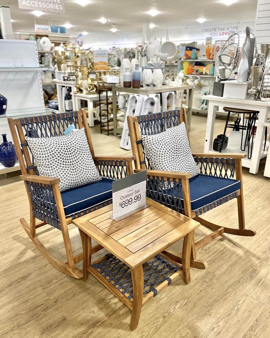 のインスタグラム：「Your picture-perfect patio awaits. 📸 ✨ Find easy updates to beautify your backyard...but in budget! Link in bio to shop outdoor finds.」