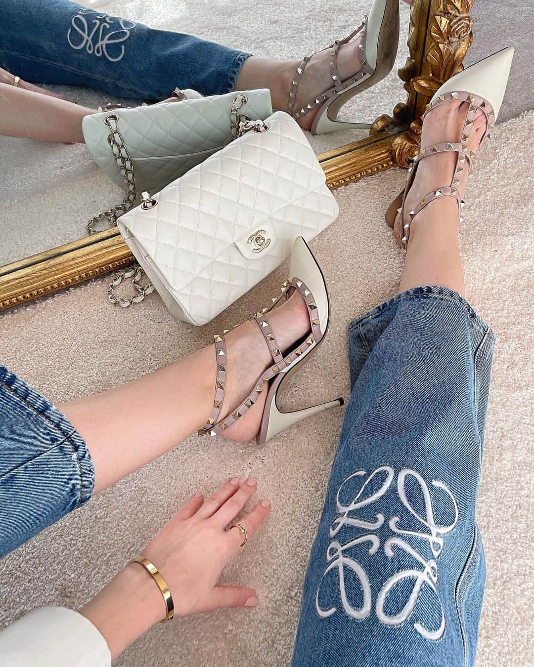エナル・ビセンテのインスタグラム：「Loewe yourself 🕊️  Links in stories」