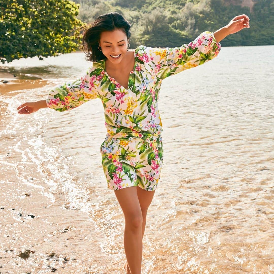 のインスタグラム：「🌸Bloom like the wildflower you are! All you need is a little 🌞 to bring out your glow!」