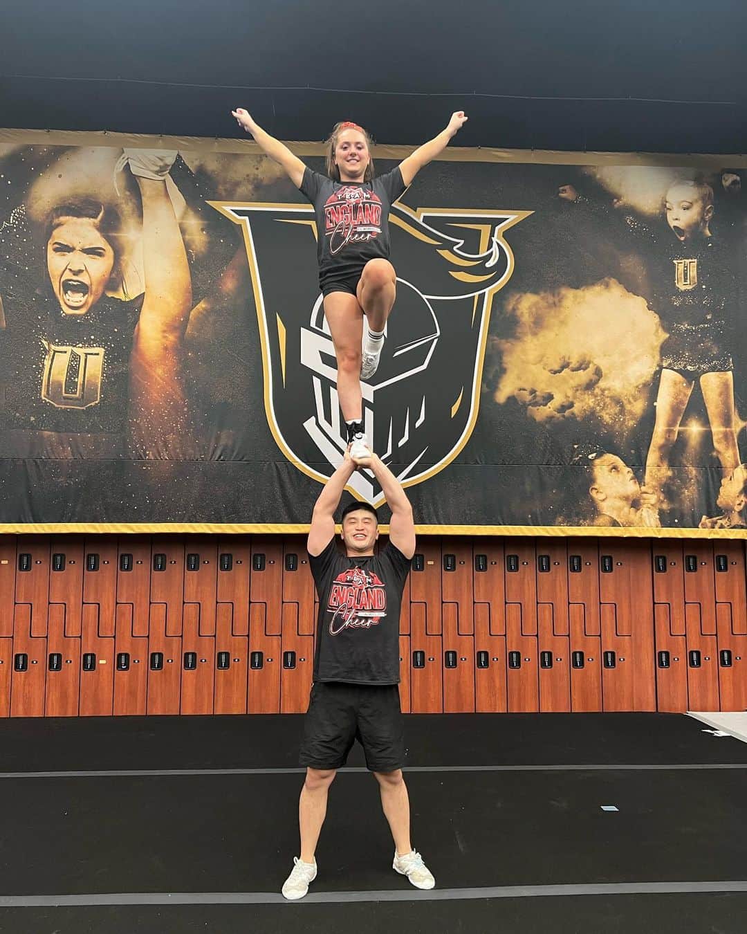 エイミー・ティンクラーさんのインスタグラム写真 - (エイミー・ティンクラーInstagram)「Wouldn’t be worlds without a few coed pictures 😌」4月17日 1時07分 - amytinkler