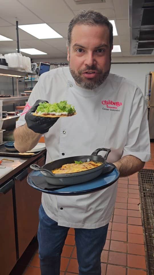 Cesar Gonzalez Cocineroのインスタグラム：「Mariachi Brunch $39 Ilimitado, todo lo que desees comer por $39 por persona en @chabellamiami hoy y todos los domingos!」