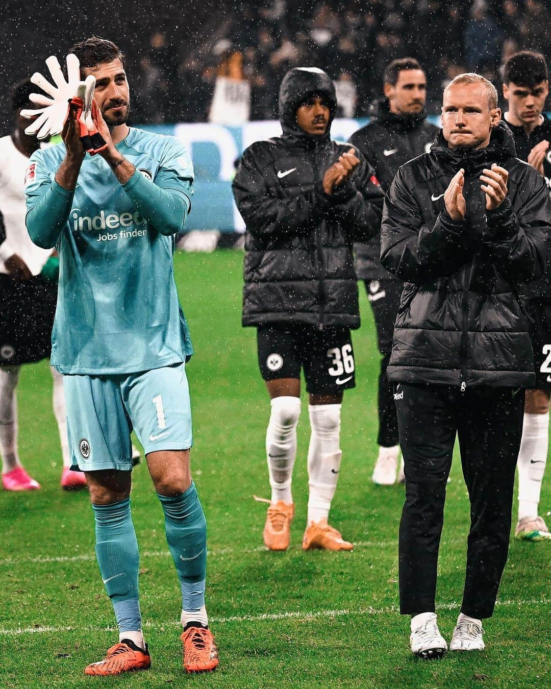 ケヴィン・トラップさんのインスタグラム写真 - (ケヴィン・トラップInstagram)「Not the results we deserve but we keep on fighting!! 🦅  #SGE #Eintracht #Frankfurt」4月17日 2時36分 - kevintrapp