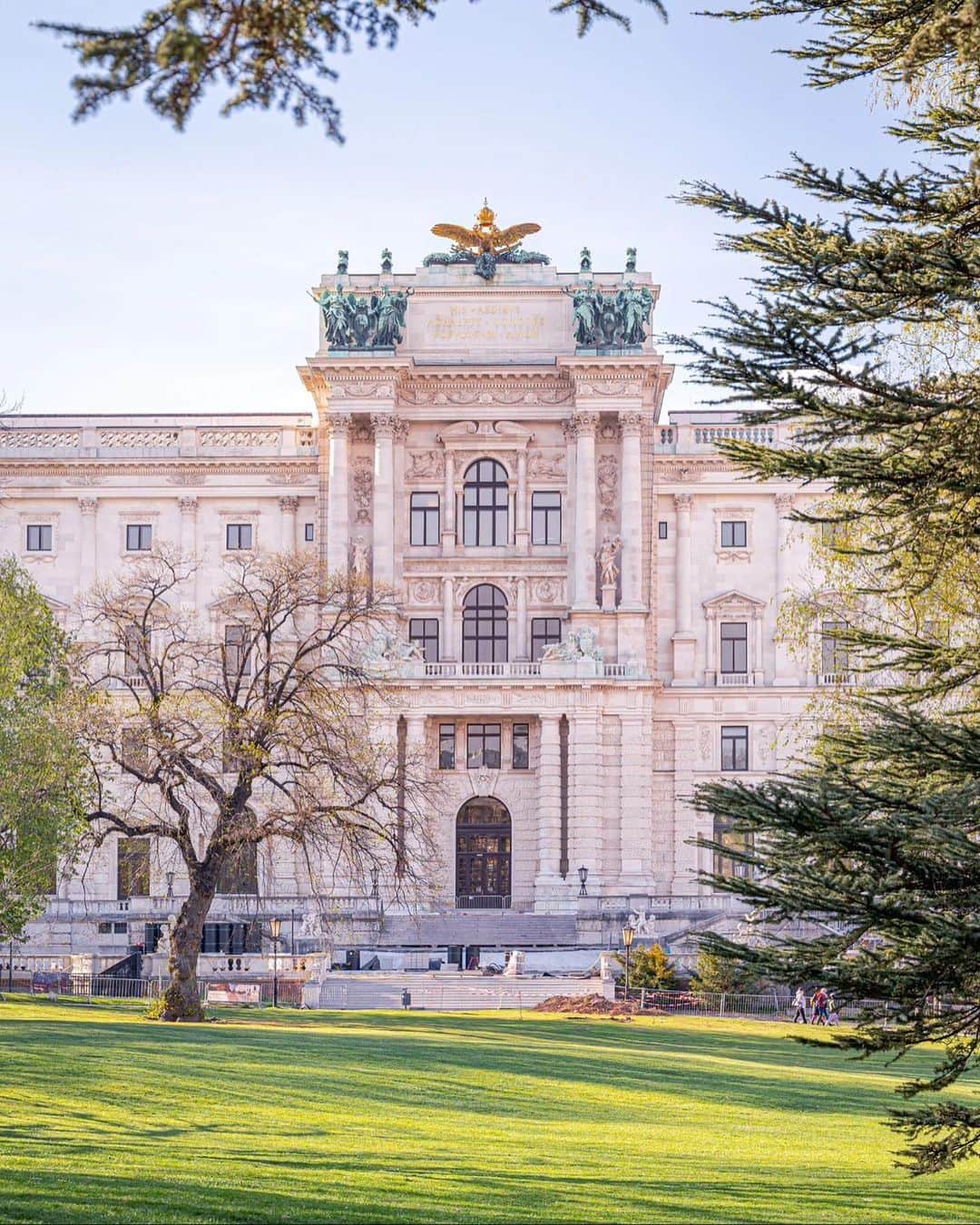 Wien | Viennaのインスタグラム：「Save this place for a good weather day in #Vienna. ☀️ The was once the private garden of Emperor Franz Joseph I., the husband of the Empress Sisi. In 1919, three years after the monarch's death, the Burggarten was opened to the public. Today it is the location of the only monument to the emperor; it was constructed here in 1957 following a private initiative. The gardens of the Imperial Palace also contain the Palm House, one of the most beautiful art nouveau glass houses, built according to plans by Friedrich Ohmann. This tropical oasis includes the Butterfly House where hundreds of exotic butterflies reside today, along with a very atmospheric coffee house and restaurant. 🌿 by @romanpixs #ViennaNow  #burggarten #garden #vienna #wien #greencity #visitvienna #wienliebe #wien #vienna_austria #vienna_city #visitvienna」