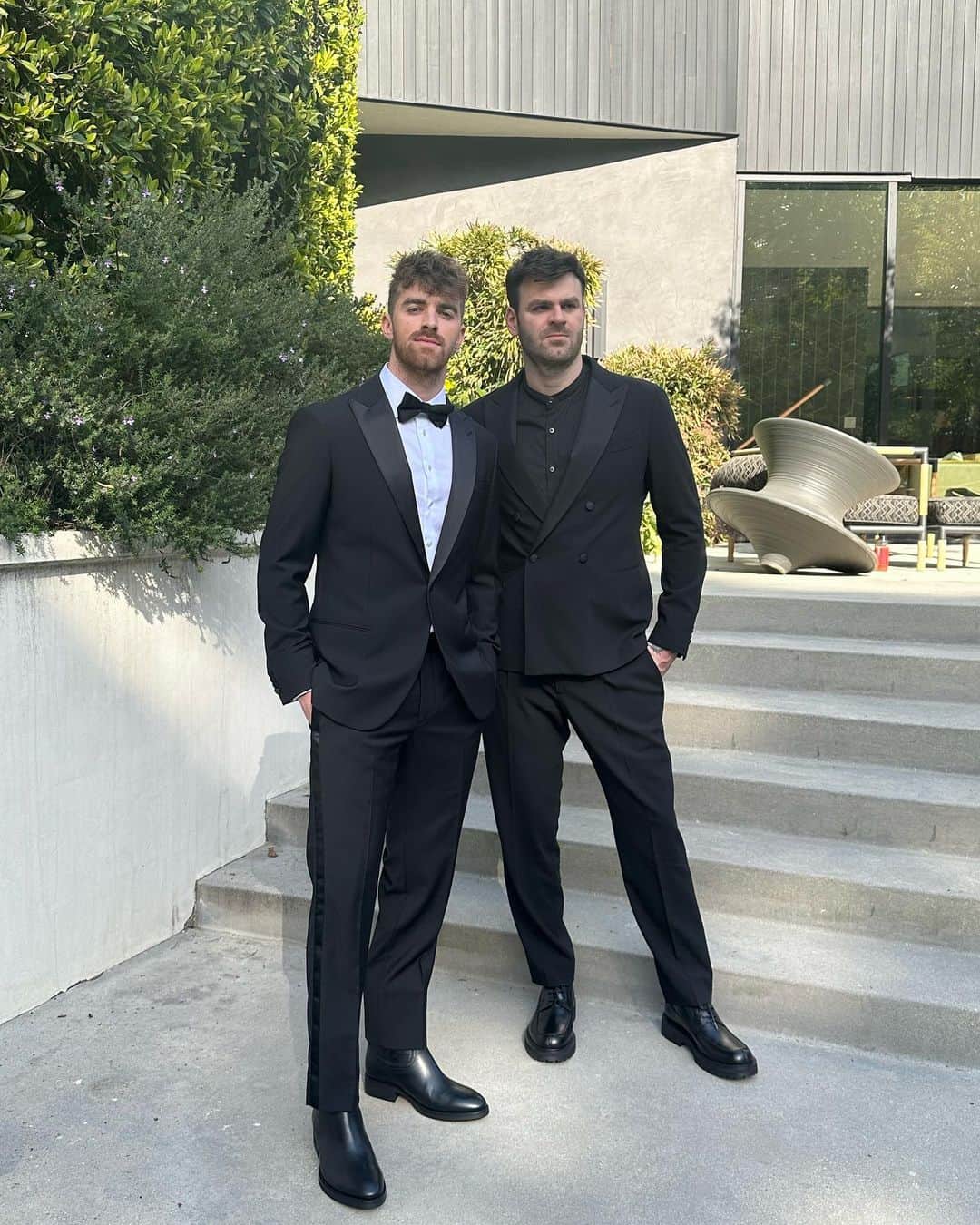 The Chainsmokersさんのインスタグラム写真 - (The ChainsmokersInstagram)「finally renewing our vows! and got a good minister this time :)」4月17日 2時49分 - thechainsmokers