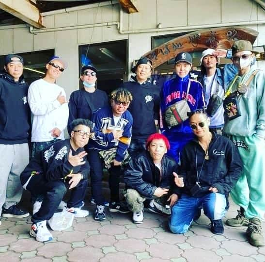 NG HEADのインスタグラム：「長野県 飯田 松本の2days✨ 緊急参戦させていただきました！ 鬼六Raggaファミリーの皆さんには本当にお世話になりましたー‼️😆 写真はそばだけど、肉も鶏もヤバすぎでした～ ありがとうございました！  おじさんの遠足みたいで最高だった✌️ 集まってくれたお客さん達に感謝✨✨」