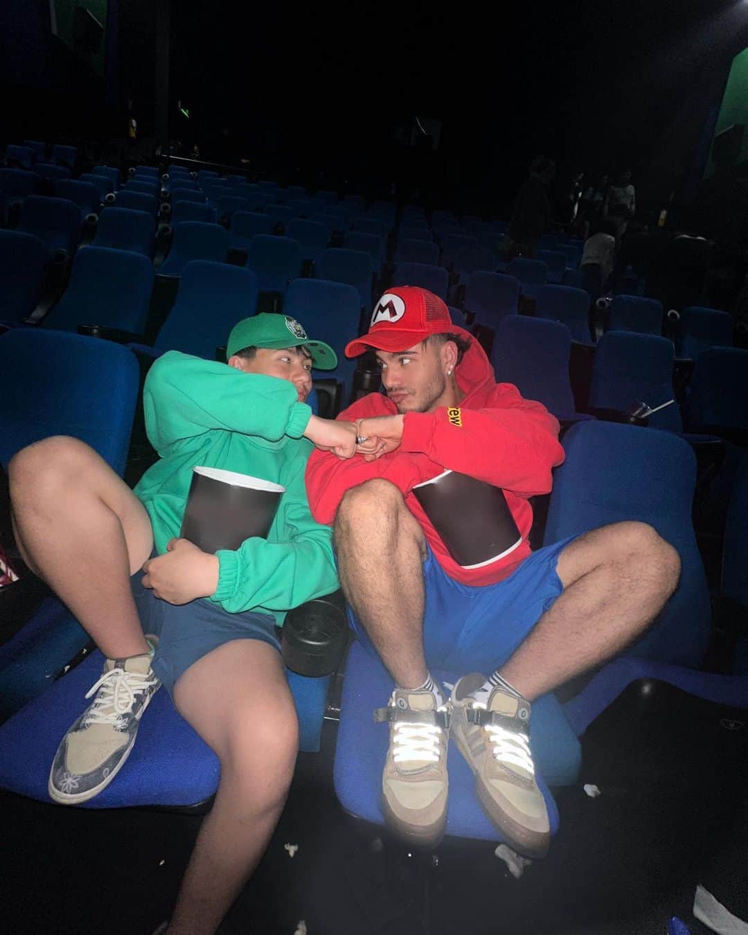 Sebastián Villalobosのインスタグラム：「Villalo Bros.」