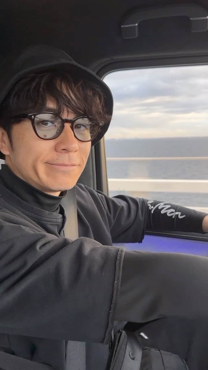 藤森慎吾のインスタグラム：「ゴルフへ向かう朝が1番楽しい  撮影　近藤くみこ aka ニッチェ」