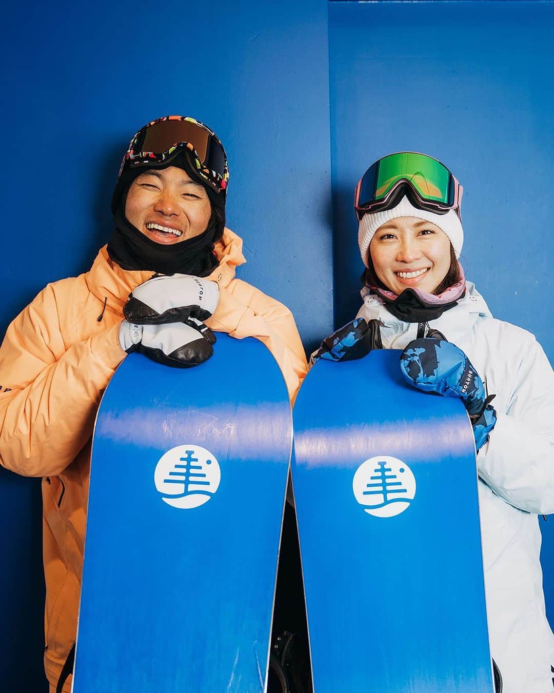 のインスタグラム：「こんなところにもJake Blue♪ Photo: @kentarawmatsuda #Burton #Snowboarding」