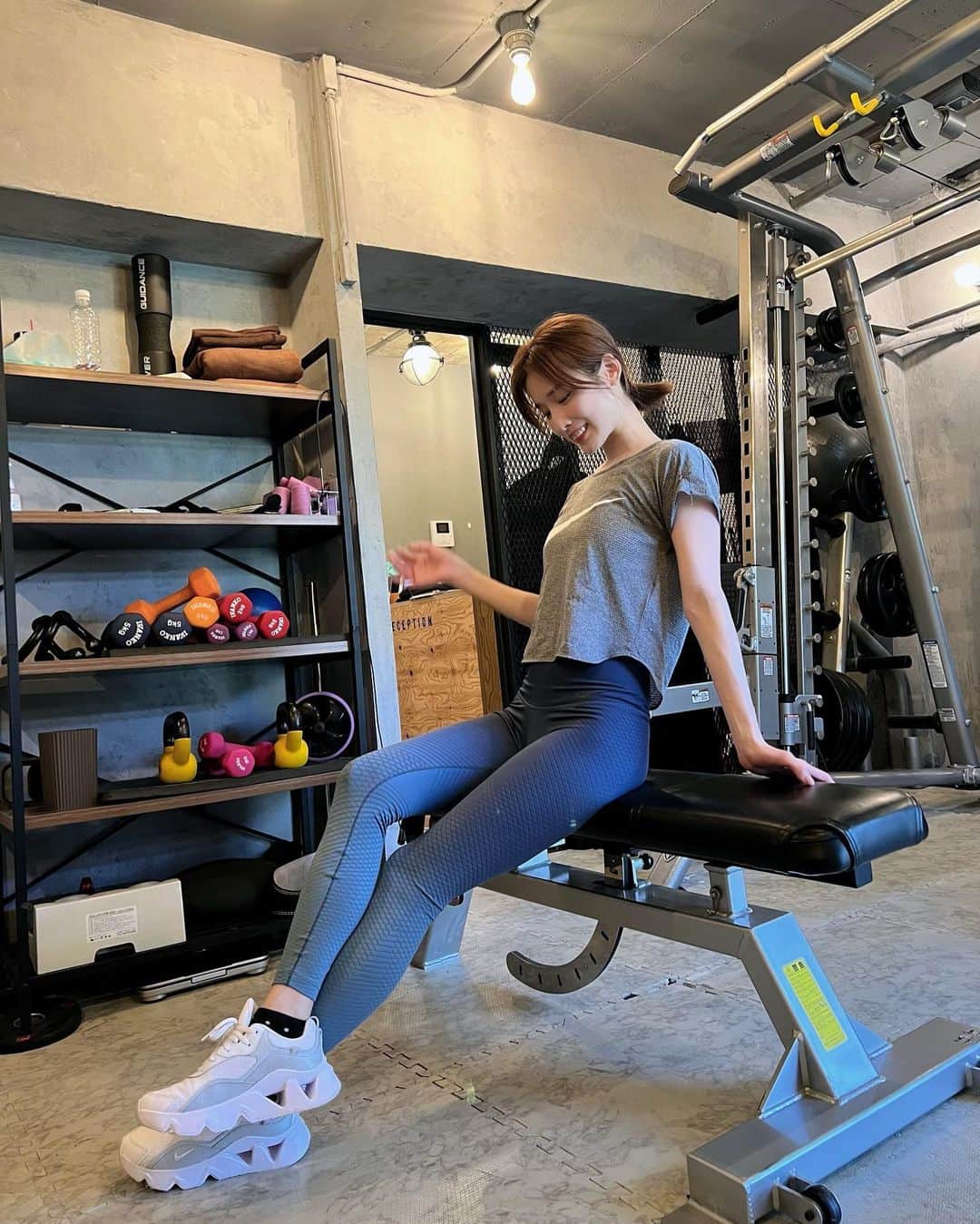 益田アンナさんのインスタグラム写真 - (益田アンナInstagram)「@toki_gym training🏋️‍♀️  いつもひーひー言いながらやってるけど、体動かしてると 腰痛も肩こりもだいぶ落ち着くし姿勢も良くなる！」4月17日 13時32分 - anna_masuda
