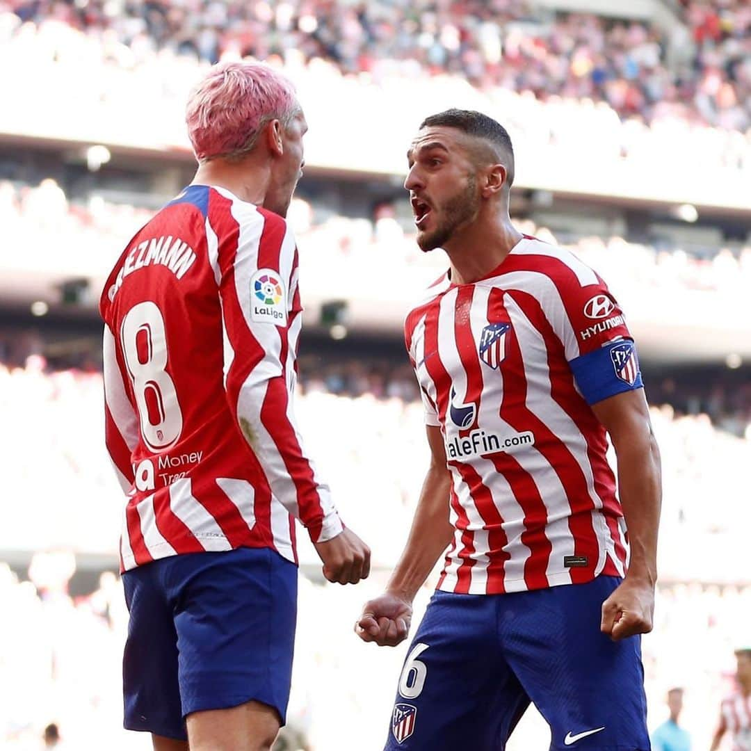 コケのインスタグラム：「Sexta victoria consecutiva ➕3️⃣ ¡GRIZIIIII! 🔥💪🏼⚽️⚽️❤️🤍 #AúpaAtleti #Bros」