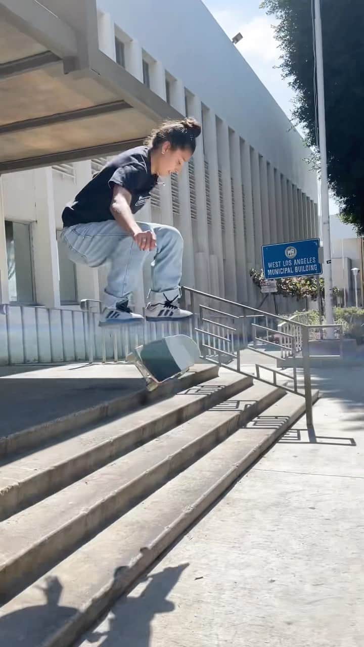マライア・デュランのインスタグラム：「HAPPY SUNDAY ☀️ 📱: @christiana.means」