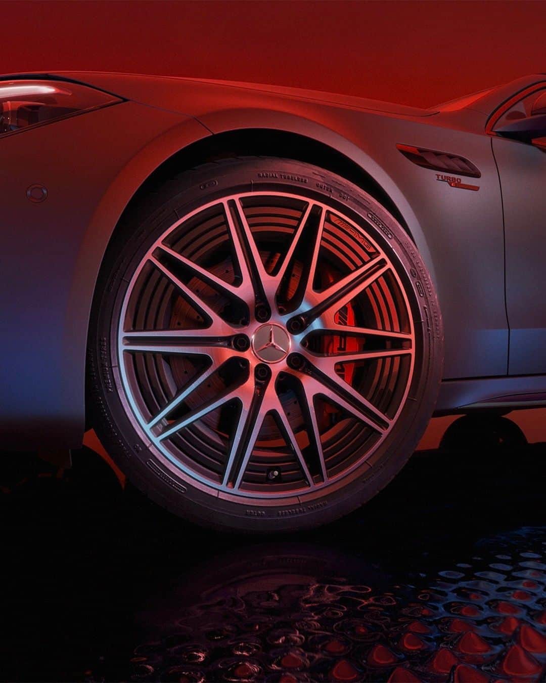 メルセデス・ベンツさんのインスタグラム写真 - (メルセデス・ベンツInstagram)「The silhouette of perfection.  #MercedesBenz #MercedesAMG #AMG」4月17日 6時56分 - mercedesbenz