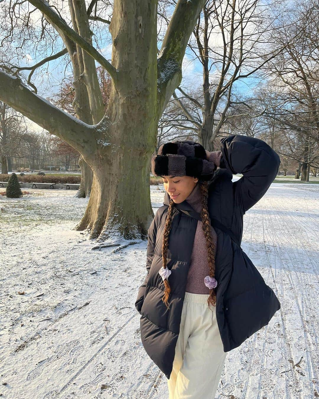 Herizen Guardiolaさんのインスタグラム写真 - (Herizen GuardiolaInstagram)「Winter in Berlin ⛄️」4月17日 7時37分 - herizen_fawn