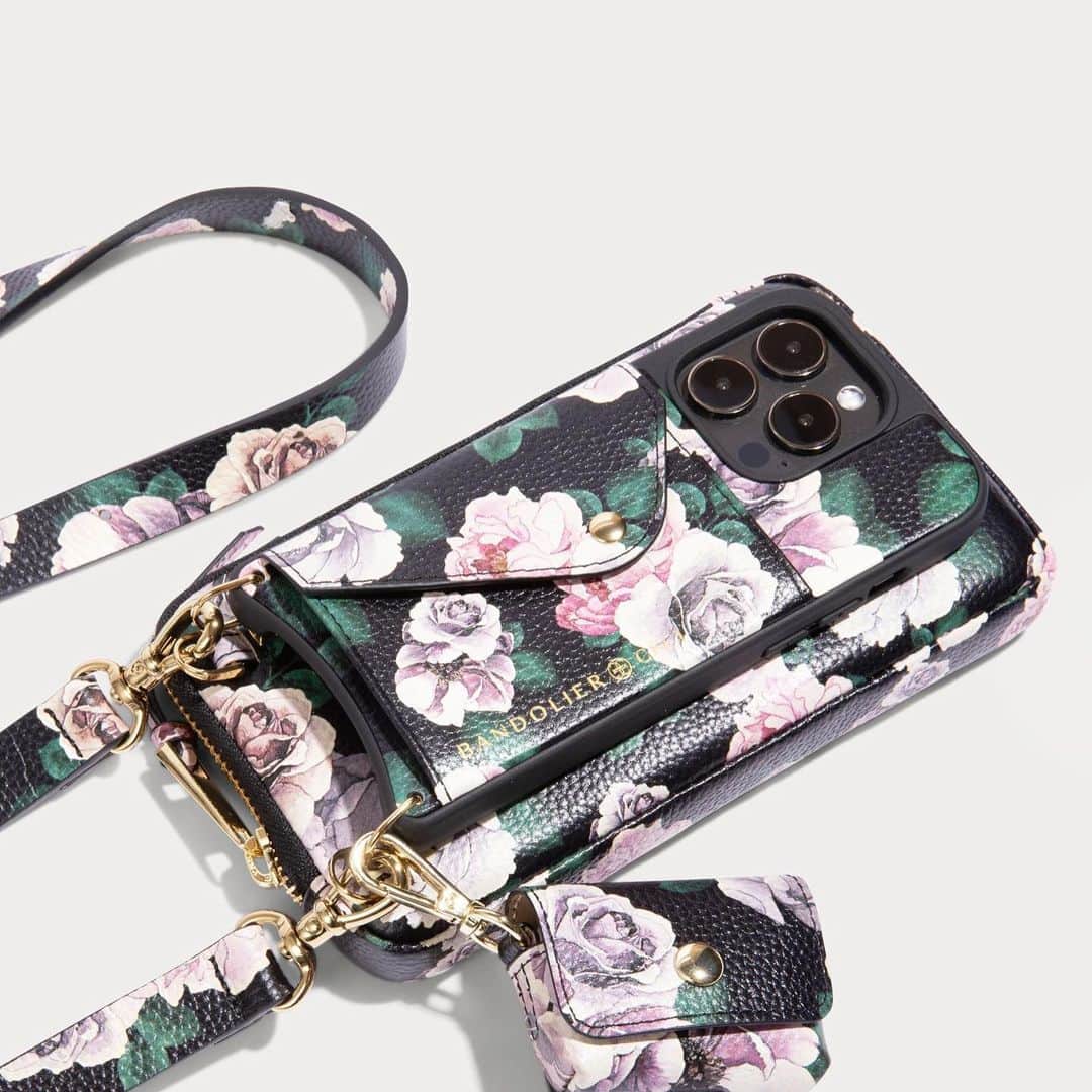 Ceci Johnsonさんのインスタグラム写真 - (Ceci JohnsonInstagram)「At @CeciNewYork, we constantly strive to #BeautifyYourWorld. Our collaboration with @BandolierStyle is a true meeting of art and fashion, resulting in phone cases and accessories that are both beautiful and functional.   Shop our newly released spring collection at the link in our bio. They're selling out fast! ✨   #cecinewyork #cecijohnson #bandolier #bandolierstyle #matchmadeinluxury #luxuryiphonecases #handpaintediphonecases #springiphonecase #springtechaccessories #beautifyyourworld #justlaunched #floraliphonecases #floralfashion #floralaccessories」4月17日 7時49分 - cecinewyork