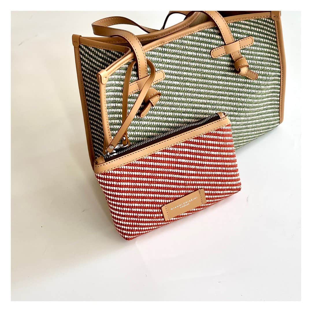 エリオポールのインスタグラム：「2023 Spring Collection  Bag  42.900yen / GIANNI CHIARINI  Ref: 13564002073GF Color: Beige.Khaki Siz: F  店舗にてお電話による通販対応も承っております。  HELIOPOLE代官山店  03 3770 6438  HELIOPOLE 札幌店  011 209 5455  HELIOPOLE 広島店  082 542 7033   @heliopole_official #HELIOPOLE  #エリオポール @giannichiarini @giannichiarini_jp #ジャンニキアリーニ」
