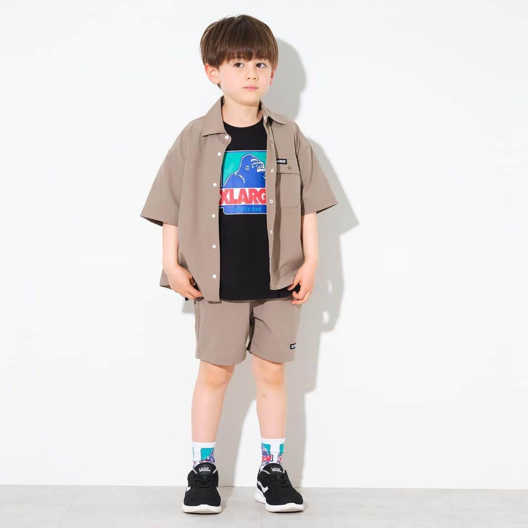 X-girl Stages Officialさんのインスタグラム写真 - (X-girl Stages OfficialInstagram)「XLARGE KIDS 🦍New arrival🦍 ⁡ おすすめセットアップスタイル ⁡ ☑︎ Shirt 9432222￥8,030 ☑︎T-shirt  9432219 ￥4,730 ☑︎Pants 9432113￥7,260 ☑︎Socks 9432403￥1,100 ・全て税込価格です。 ⁡ ￣￣￣￣￣￣￣￣￣￣￣￣￣￣￣￣ 💻📱公式オンラインSHOPはコチラ @narumiyaonline_official  ⁡  ￣￣￣￣￣￣￣￣￣￣￣￣￣￣￣￣ #エクストララージ#エクストララージキッズ#XLARGEKIDS #XLARGE#ナルミヤインターナショナル#ナルミヤオンライン#kidsfashion#baby#kids#キッズ#kidsfashion#キッズファッション#春コーデ#ストリートファッション #Spring#春コーデ#ストリートコーデ #kidswear#instatoddler#instakids#instababykids_japan#キッズコーデ #ストリートファッション#むすこーで#むすこふく #男の子のママと繋がりたい#zozotown#スケーターファッション #スケーター#スケボー#sk8」4月17日 8時42分 - xgirlstages