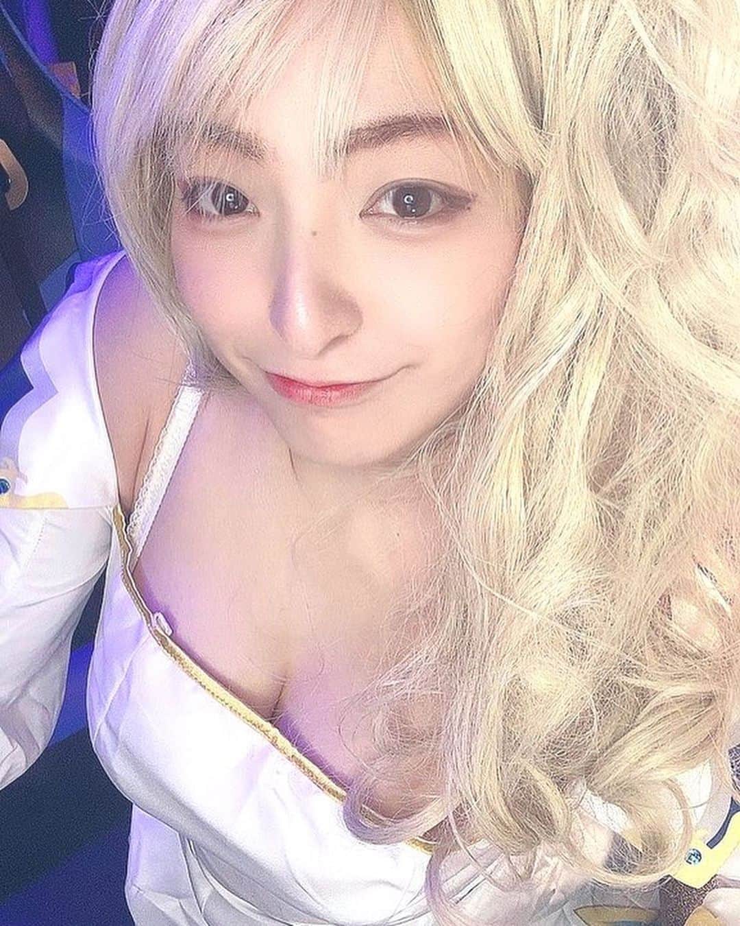 琴乃のインスタグラム：「헐 ...💢👿🧪💉🔪🪓💕 #셀카 #셀스타그램 #셀피 #korean #selca #selfie #genshinimpact #cosplay」