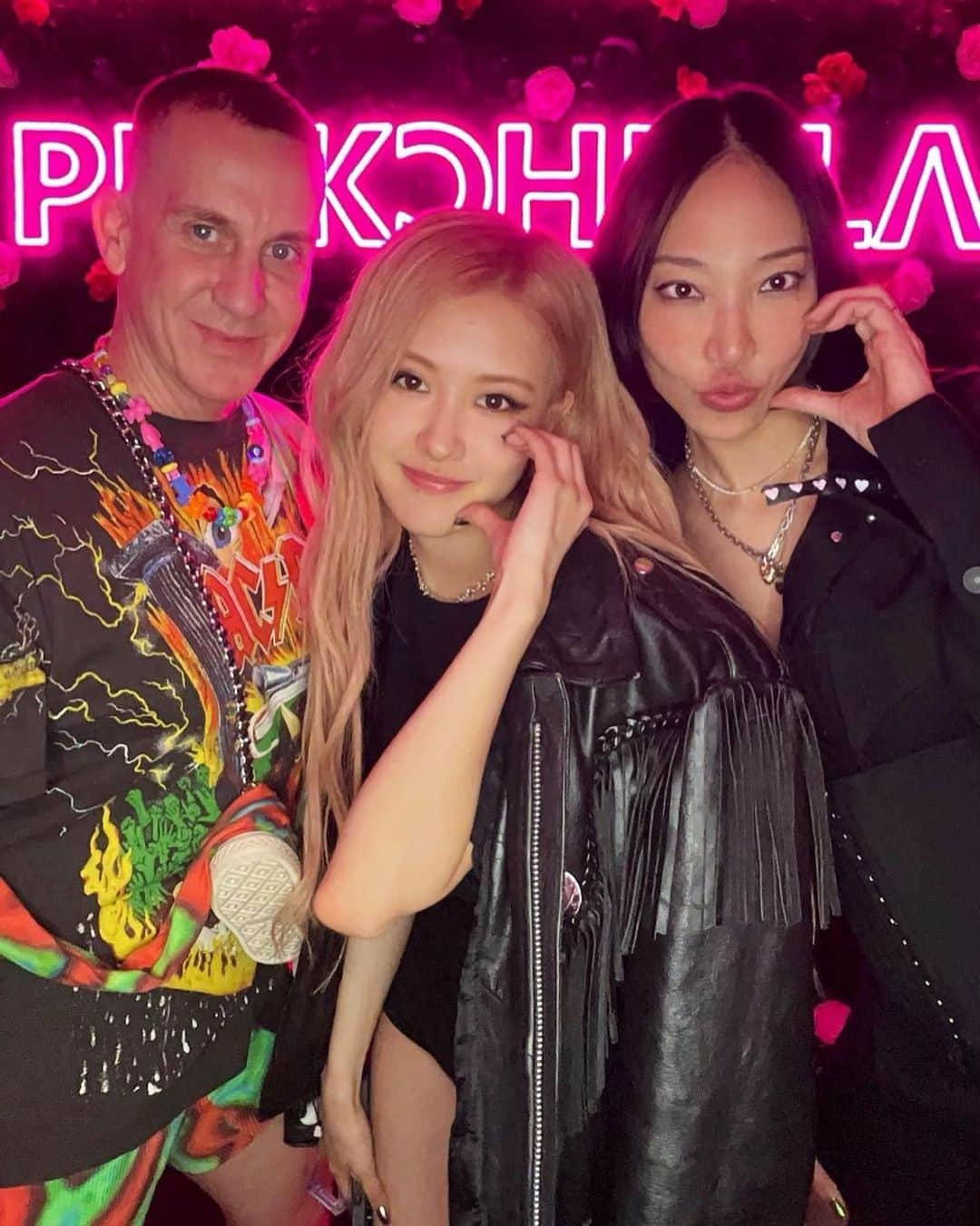 ジェレミー・スコットのインスタグラム：「BLACKPINK IN YOUR AREA」