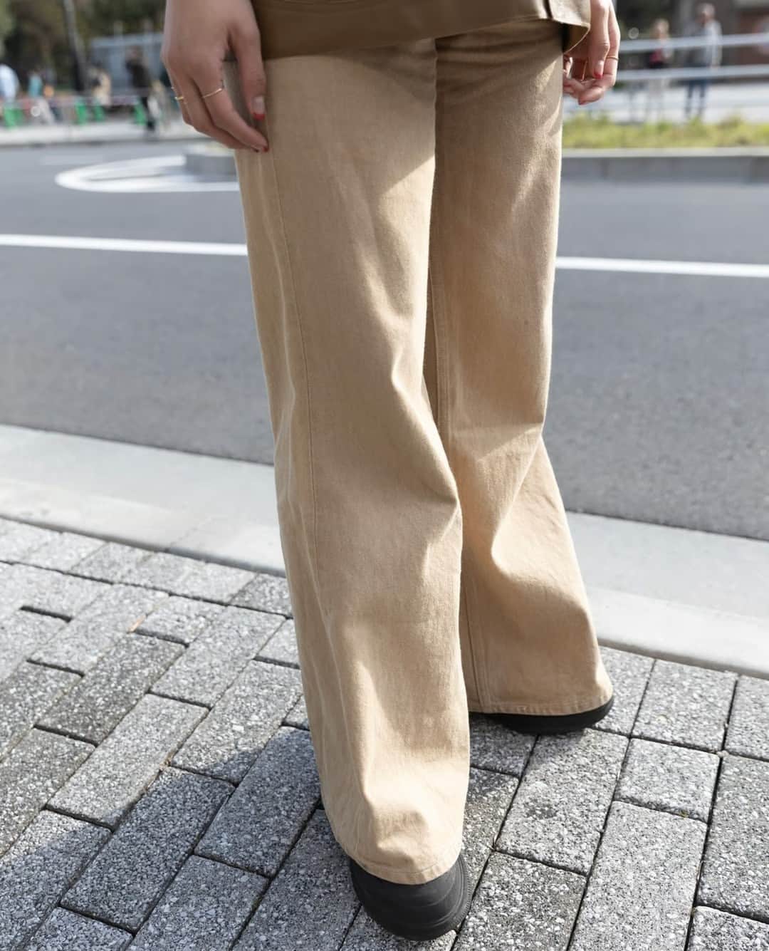 Fashionsnap.comさんのインスタグラム写真 - (Fashionsnap.comInstagram)「Name: 奥富夕渚⁠ Age: 25⁠ Occupation: ダンサー、モデル⁠ ⁠ Vest #INSCRIRE⁠ Shirt #EDITION⁠ Pants #LevisRED⁠ Shoes #REMME⁠ Scarf #BALENCIAGA⁠ ⁠ Photo by @uncertain_sun⁠ ⁠ #スナップ_fs #fashionsnap #fashionsnap_women⁠」4月17日 10時00分 - fashionsnapcom