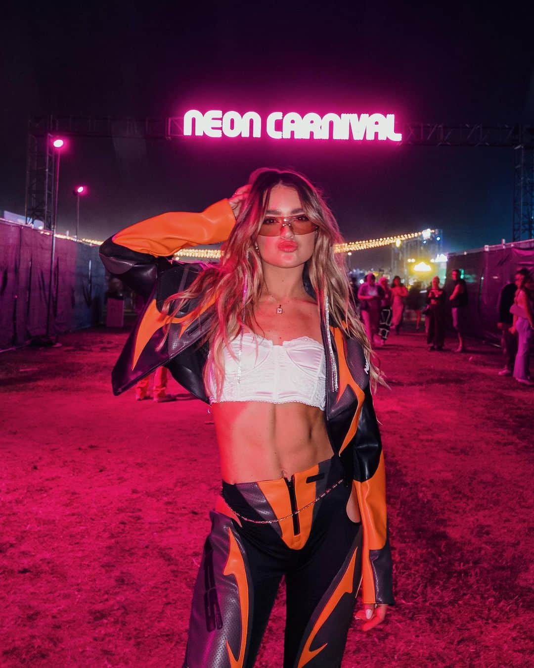 ヴェール・ゲンタのインスタグラム：「Las power rangers de Neon Carnival 🎡」