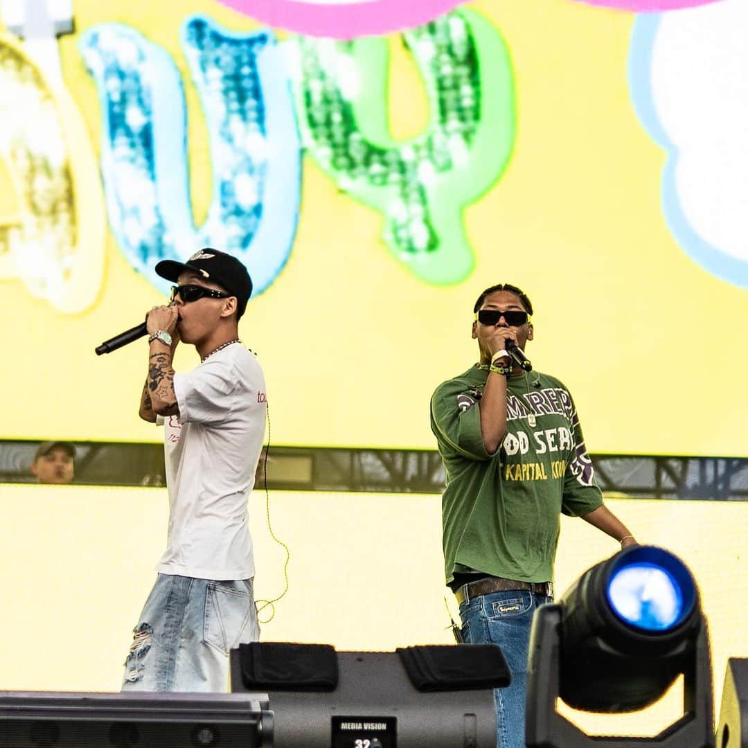 JP THE WAVYのインスタグラム：「ROLLING LOUD THAILAND🌴 ขอบคุณ ครับ🙏🏻」