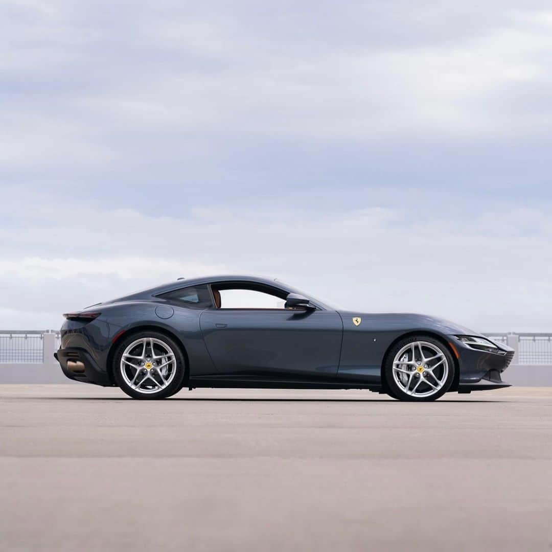 Ferrari USAさんのインスタグラム写真 - (Ferrari USAInstagram)「Luxury from all angles. #FerrariRoma⁣ ⁣ 📷: @ferrarifortlauderdale」4月17日 11時13分 - ferrariusa