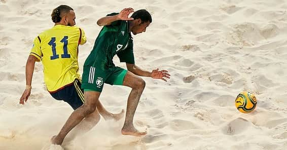 サッカー コロンビア代表チームさんのインスタグラム写真 - (サッカー コロンビア代表チームInstagram)「📸 🏖️⚽️ Imágenes del partido de nuestra Selección Colombia de Fútbol Playa 🆚 Arabia Saudita por la Acapulco Beach Soccer Cup 2023, en donde nos coronamos campeones.  Fotos: @beachsoccerworldwide   #TodosSomosColombia 🇨🇴」4月17日 11時07分 - fcfseleccioncol