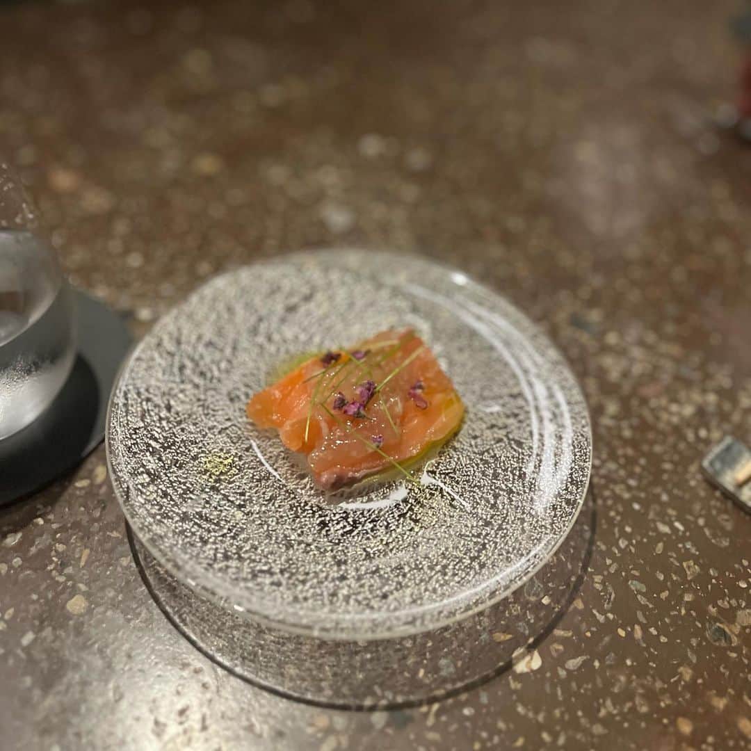 工藤ジェニファー茉侑さんのインスタグラム写真 - (工藤ジェニファー茉侑Instagram)「最近ワインが好きなのでうれしい〜🥂💓　@_rozan_official   ブルゴーニュワインが破格🤤😂  #西麻布グルメ #西麻布ディナー #日本酒　#日本酒好きな人と繋がりたい #ワイン好きな人と繋がりたい #ワインスタグラム #ワインバル #スパゲッティ　#六本木グルメ #六本木ランチ #イタリア料理  #イタリアワイン　#お酒好きな人と繋がりたい #お酒好き女子  #ワイン  #グルメ好きな人と繋がりたい #グルメ女子 #グルメスタグラム #東京グルメ #グルメ好きと繋がりたい　#winelover #wine #ブルゴーニュ　#ブルゴーニュワイン」4月17日 12時06分 - jennifermayu_s