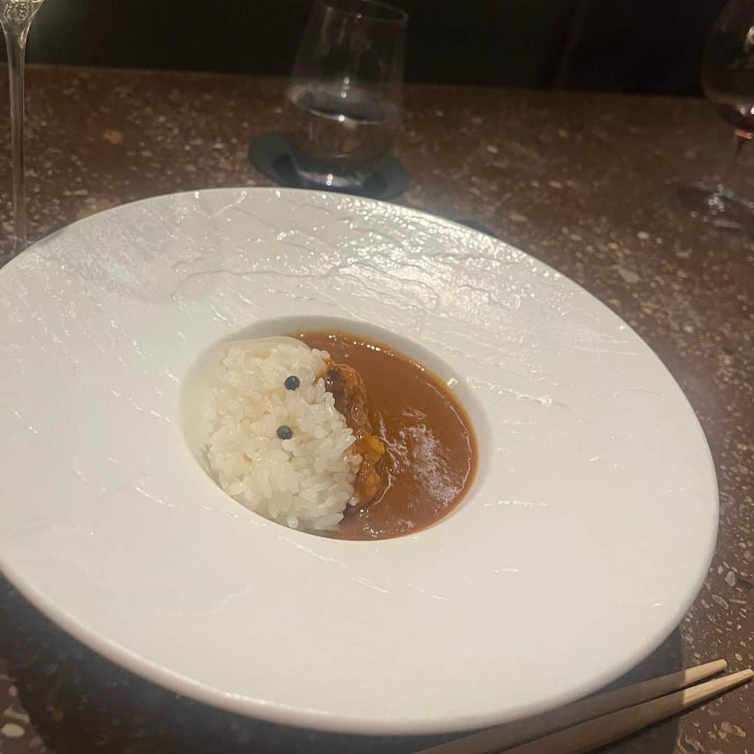 工藤ジェニファー茉侑さんのインスタグラム写真 - (工藤ジェニファー茉侑Instagram)「最近ワインが好きなのでうれしい〜🥂💓　@_rozan_official   ブルゴーニュワインが破格🤤😂  #西麻布グルメ #西麻布ディナー #日本酒　#日本酒好きな人と繋がりたい #ワイン好きな人と繋がりたい #ワインスタグラム #ワインバル #スパゲッティ　#六本木グルメ #六本木ランチ #イタリア料理  #イタリアワイン　#お酒好きな人と繋がりたい #お酒好き女子  #ワイン  #グルメ好きな人と繋がりたい #グルメ女子 #グルメスタグラム #東京グルメ #グルメ好きと繋がりたい　#winelover #wine #ブルゴーニュ　#ブルゴーニュワイン」4月17日 12時06分 - jennifermayu_s