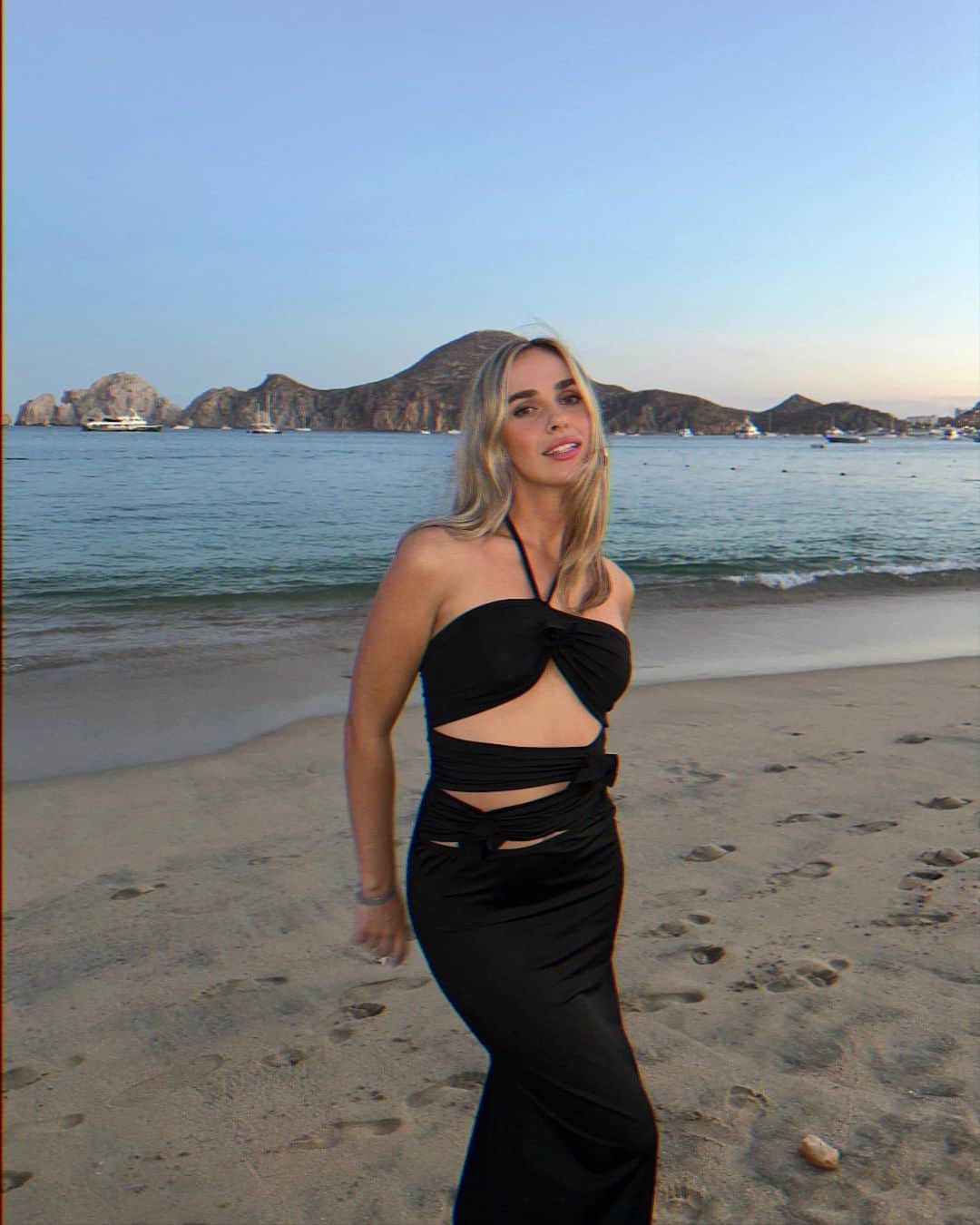 LYZYのインスタグラム：「cheers to 25 baby」