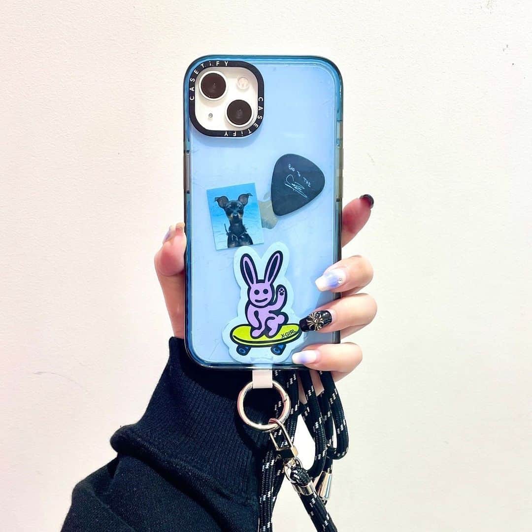 XGIRL_ootdのインスタグラム：「#xgirl_ootd  　 X-girl RECOMMEND ITEM📱 　 ------------------------------------ ▪️BUNNY MULTI RING HOLDER ￥3,850(税込) ------------------------------------ 　 #xgirl #xgirljp #エックスガール #ストリートコーデ #スタッフスナップ #スマホストラップ #トレンドコーデ #y2k #y2kファッション #y2kstyle」