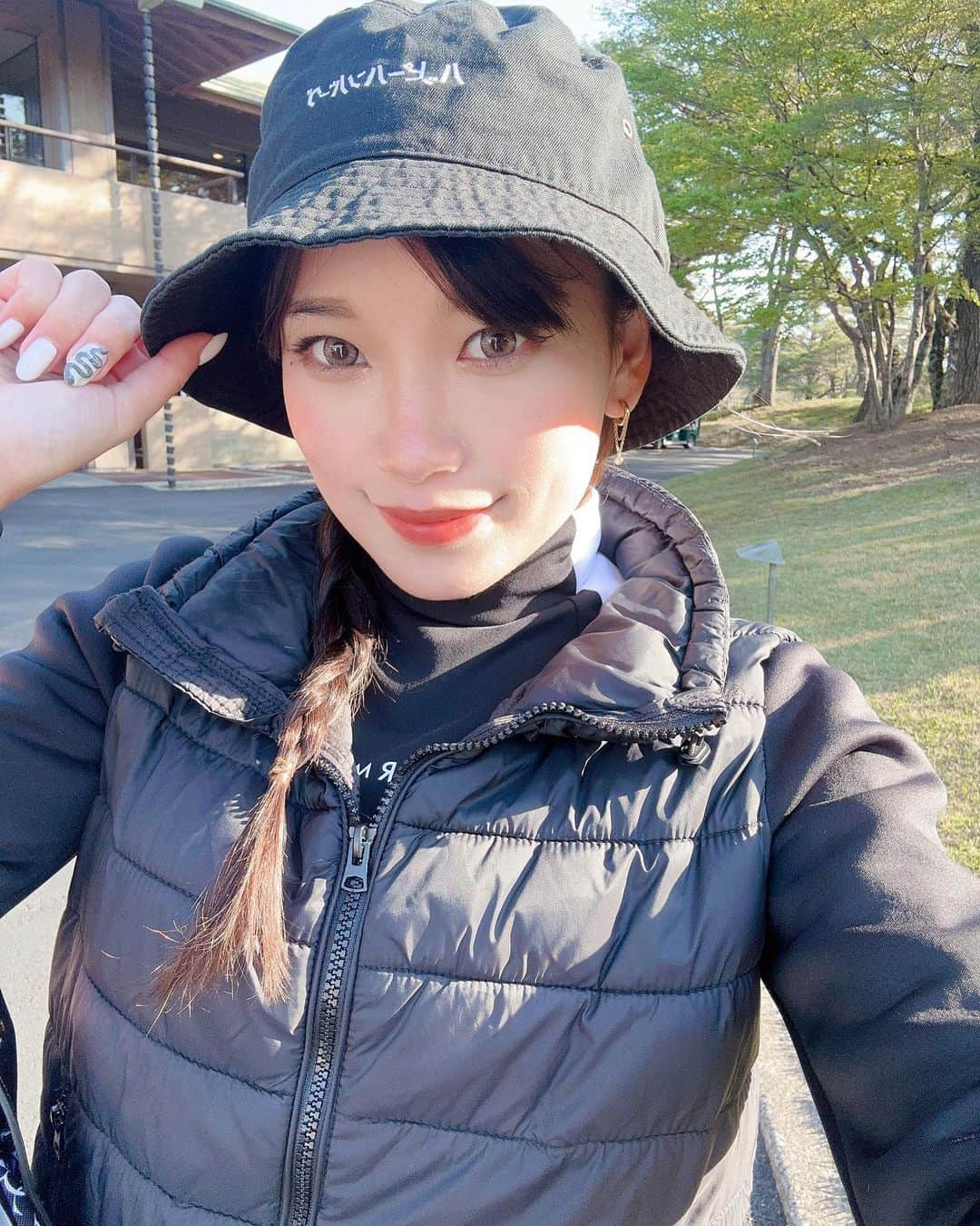 もえしゃんのインスタグラム：「秘密兵器げっとー😗💖  シャフトも硬さ変えたので 慣れるために練習頑張ります🫶🏻  1番はあのカーボン感のある打感になれないと😵‍💫  #ステルス2  #taylormomsen  #ゴルフ #ゴルフ女子#ゴルフ男子 #高尔夫球 #ラウンド #スイング #GOLF #ゴルフウェア  #ゴルフ好きと繋がりたい #もえしゃん #スイング動画 #callaway #ll #ff #instagolf #golfstagram」