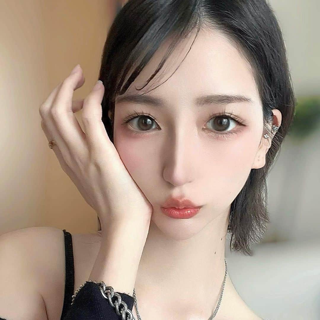 帆乃花のインスタグラム：「最近SNSにいなさすぎるけど元気です💪🏻 新生活始まったみんな、生きてるか〜？」