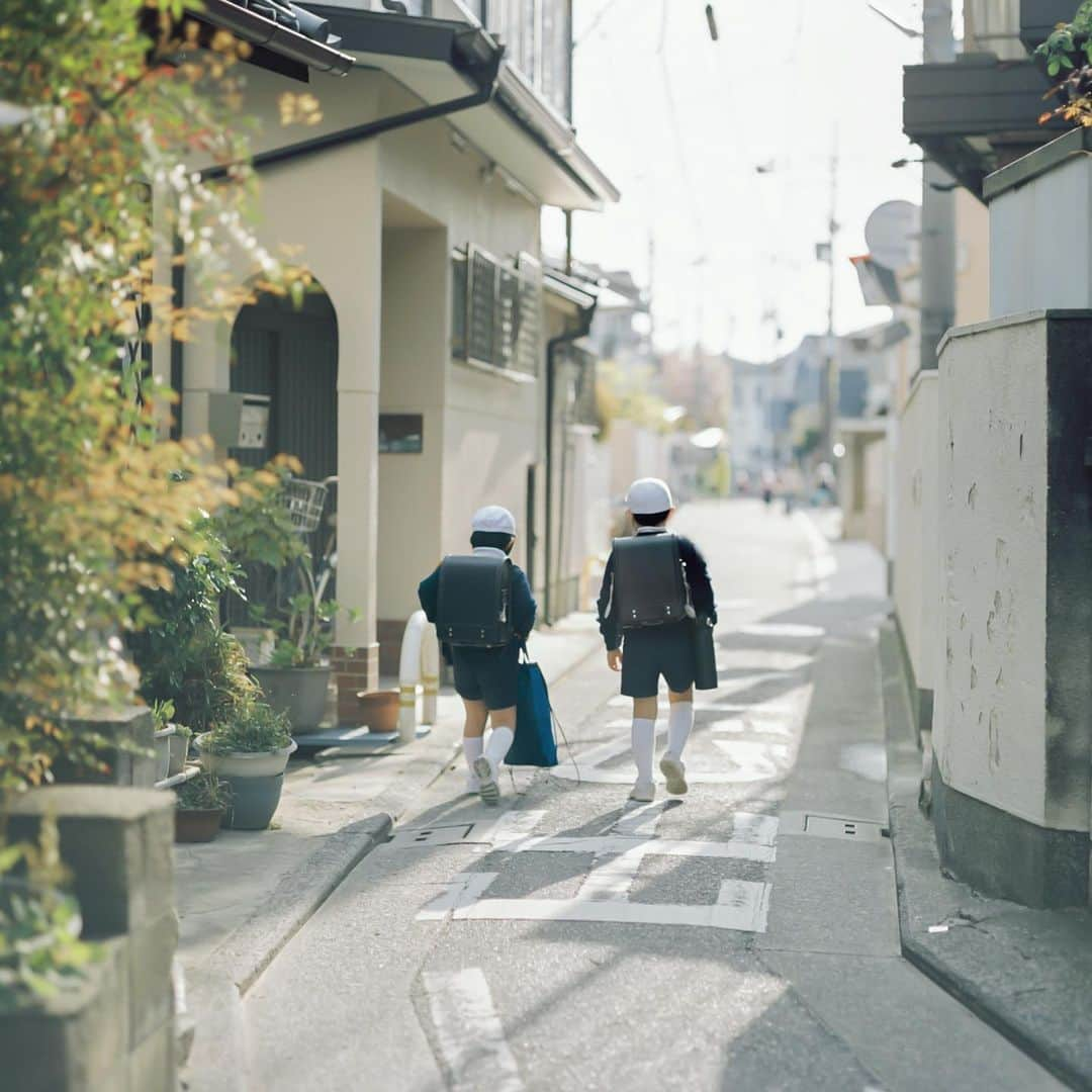 濱田英明さんのインスタグラム写真 - (濱田英明Instagram)「Haru and Mina, 2011-2023 #pentax67」4月17日 22時05分 - hamadahideaki