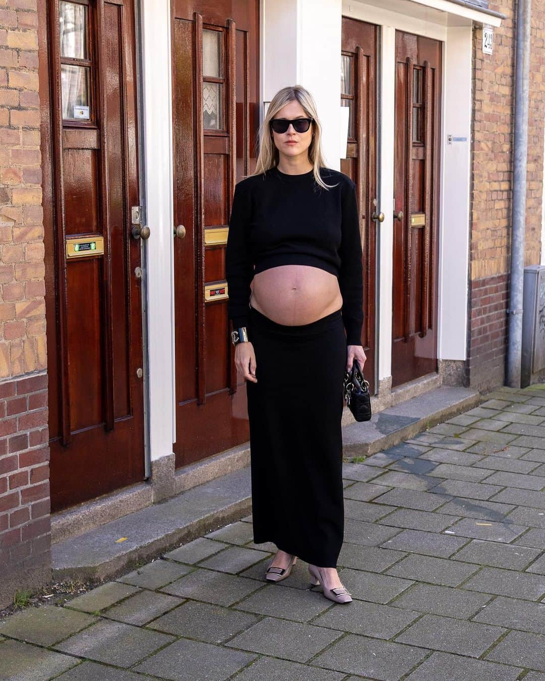 Linda Tolのインスタグラム：「Pregnant and Proud」