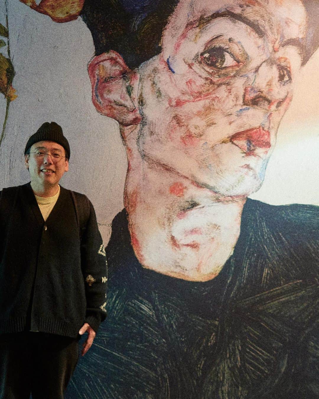 平岡佐智男さんのインスタグラム写真 - (平岡佐智男Instagram)「エゴンシーレ展良かったですよね 私はエゴンシーレの作品はもとより、ポスターがとてもかっこよくて好きでした また開催してくれないかな〜 ロンTももう2枚買えばよかったと思ってます  #エゴンシーレ  #egonschiele」4月17日 20時00分 - sachio_coffeeforme