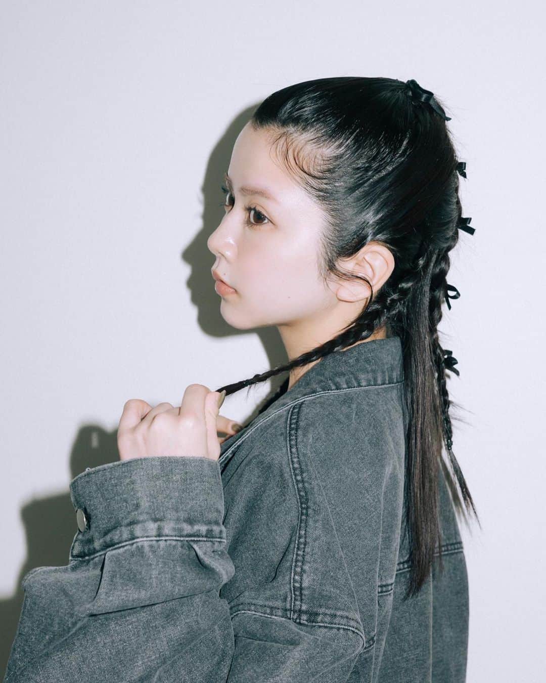 高梨優佳のインスタグラム：「JELLY 6月号 本日より発売です ！ 付録も誌面もめちゃ可愛いので是非 ( ơ ᴗ ơ )」