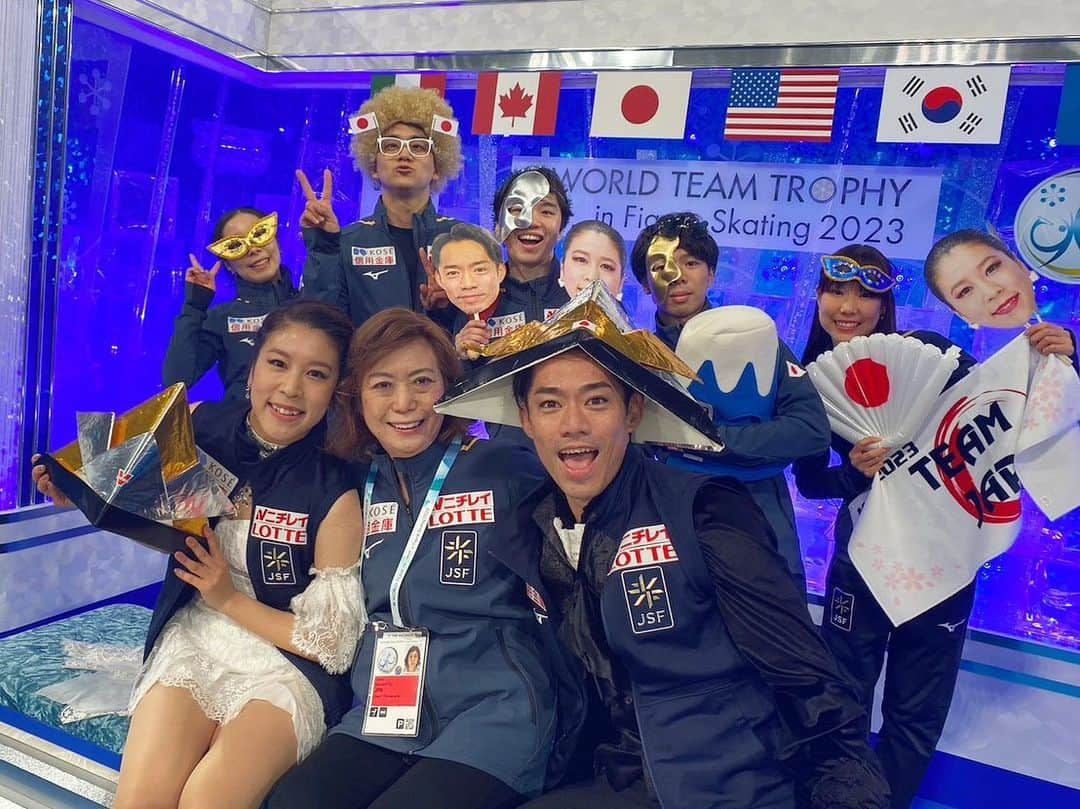 村元哉中さんのインスタグラム写真 - (村元哉中Instagram)「World Team Trophy 2023 Team Japan 🇯🇵❤️ チームジャパンの一員になれて最高でした！ 本当にみんなお疲れ様！！！キャプテンかおちゃん、ありがとう！最高のシーズンオフを😆🙌🏻 Amazing week with amazing skaters and friends! Cheers to finishing the season on a high note! Forever grateful! 🫶 So proud to be part of this team!!! 🇯🇵 ⠀⠀⠀⠀ #WTT2023 #teamjapan #kaorisakamoto #maimihara #kazukitomono #shunsato #rikumiura #ryuichikihara  #kanamuramoto #daisuketakahashi」4月17日 16時20分 - k.a.n.a.m.u.r.a