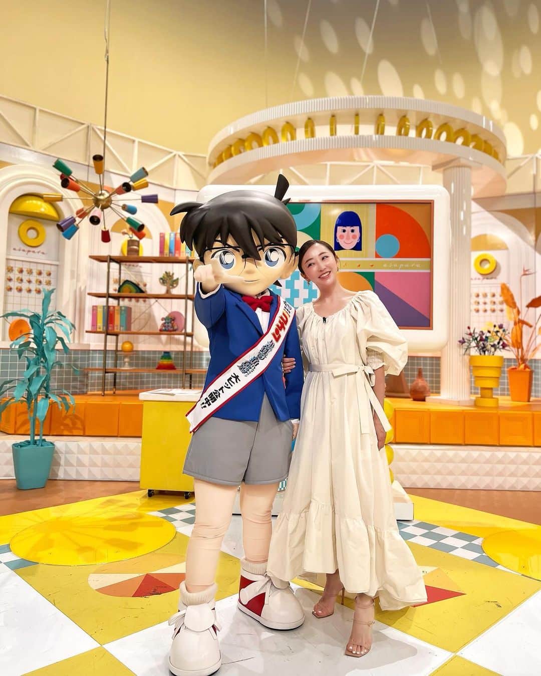 神崎恵のインスタグラム：「・ 『あさパラS』に出演しました。 コナンくんに会えました⚽️👓👟 長男と映画を見続けてきたので、 かれこれ20年ほどのファン。 うれしい。うれしい。うれしい。 今回もみにいきます！」