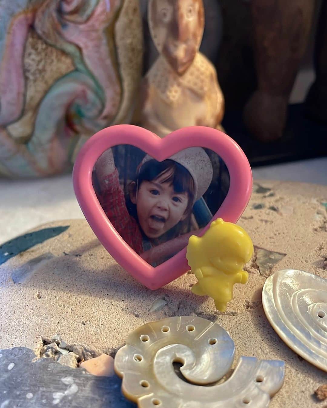 花楓のインスタグラム：「かえで３歳。  どの写真を見ても坊に見える👦🏻  サンリオのおまけでついてくる マスコット集めてたな。 また集めたい🦭」