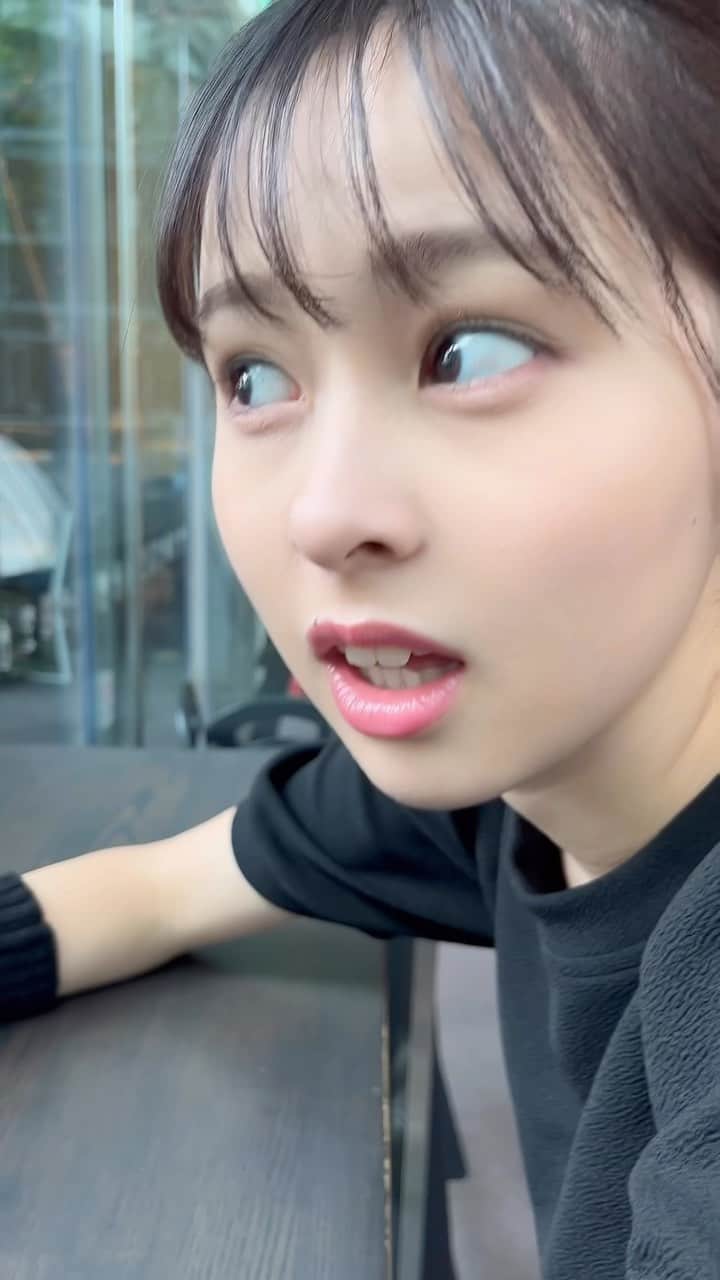 村山千夏のインスタグラム：「こんばんは。 お腹空くと不機嫌になるタイプです。  Good evening. I'm the type to get grumpy when I'm hungry.  #jk#ljk#jk3#05#05line#17歳#17yearsold #全身#全身コーデ#japan#japangirl #foryoupage #fyp」