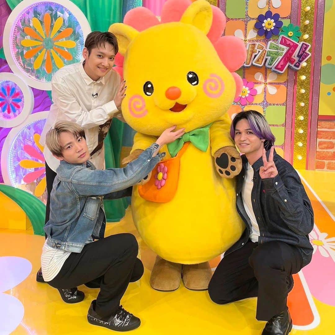 のインスタグラム：「. 今日のゲストはTHE RAMPAGEの#与那嶺瑠唯 さん、#鈴木昂秀 さん、#浦川翔平 さんでした✨✨✨  3COINSと212 KITCHEN STORE、どちらも最新アウトドアグッズ含めすぐに欲しくなるものばかりでした🥹💗  料理のコツテスト、何問わかりましたか？いつもロケ後は学んだコツを実践して料理してみるのですが、本当に一手間で魔法のように美味しくなるのでハマっている企画です🥰みなさんもぜひ！  そして、クレイジーケンバンドのギタリスト#小野瀬雅生 さんの熱狂グルメ、天丼！インパクト大のものばかりでしたね！！スタジオでの生ギター演奏も素敵でした😚  🌼明日のヒルナンデスは〜？🌼  ①一番探し旅 in 川越  ② ライフスタイル Weekを調査  ③ラクして美味しい！藤井恵流ニューレパートリー  #ヒルナンデス #梅沢富美男 #佐藤大樹 #村上佳菜子 #コットン #柴田理恵 #三倉佳奈 #小峠英二 #浦野モモ (C)日本テレビ」