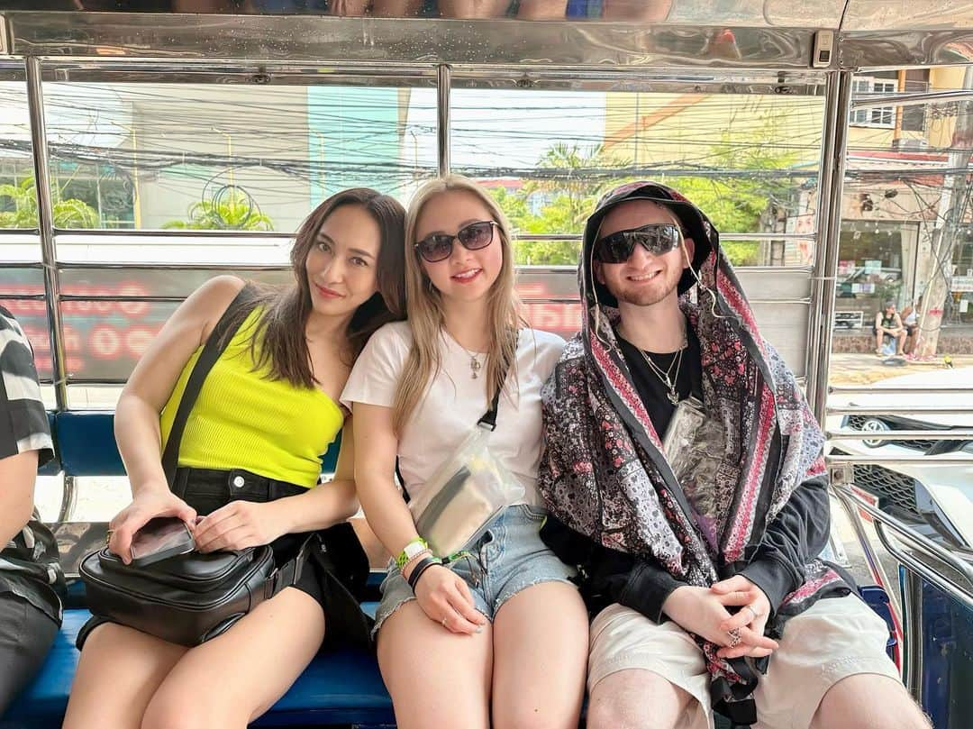 AILIさんのインスタグラム写真 - (AILIInstagram)「東京のご近所さん達とタイ🇹🇭で合流😍  #thailand #pattaya #soundraw」4月17日 23時21分 - ailimusic