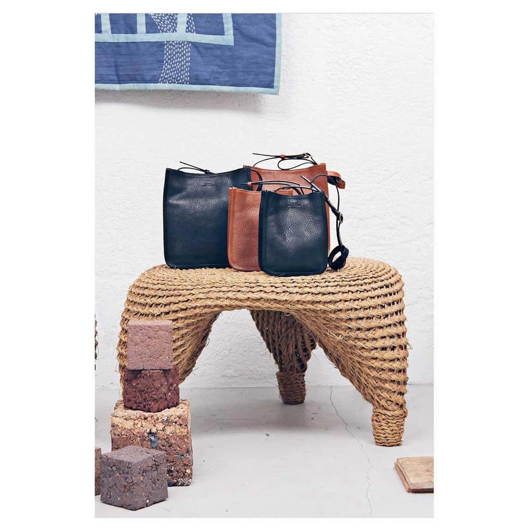 のインスタグラム：「・・・ 2023SS  bono-square shoulder bag -  new arrivals  #slow2008  #slowandco  #slowbag  #tochigileather」