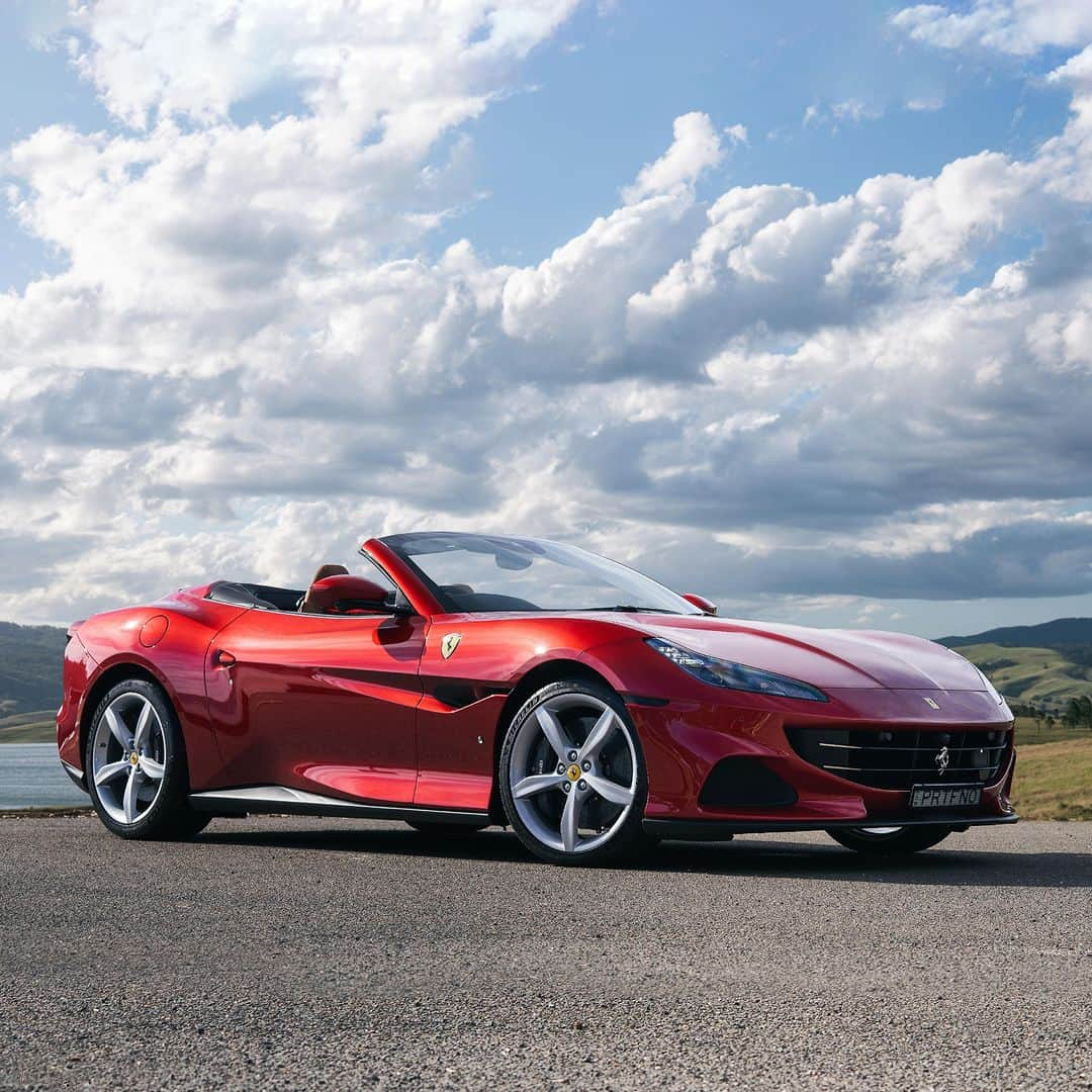 Ferrari APACさんのインスタグラム写真 - (Ferrari APACInstagram)「Under the open skies of #Australia, the #FerrariPortofinoM gleams with the promise of an exhilarating escapade.  #AVoyageOfRediscovery #Ferrari #FerrariAPAC」4月17日 18時17分 - ferrariapac