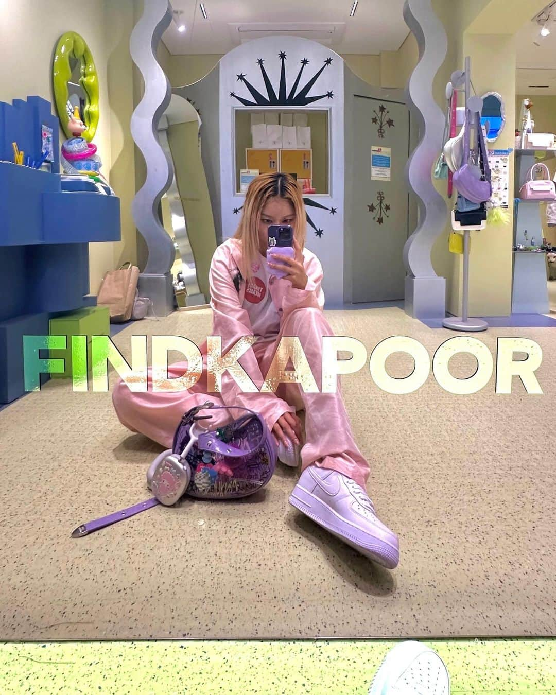 アン・アルムさんのインスタグラム写真 - (アン・アルムInstagram)「#광고   • casual DIY for @findkapoor  Don’t miss it “I’m not a kid anymore“ fancy store and findkapoor’s SS23 collection.   서울 성동구 성수이로 7가길 24  4/15-6/18   #파인드카푸어 #FINDKAPOOR #팬시스토어」4月17日 18時29分 - ahnahr