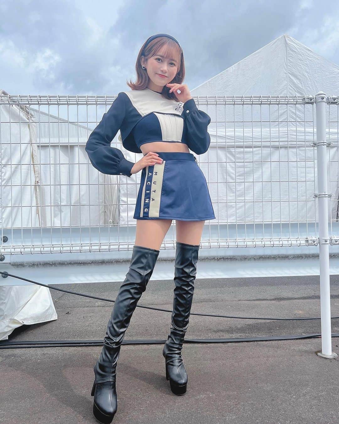 後藤佑紀のインスタグラム：「360度かわいいmutaコス🥺🤎  載せたい写真がたくさんある😌 muta似合う？🥹⚓️🌊   #muta #mutaracing  #mutaracingfairies #レースクイーン #SUPERGT #gt300 #GR86GT #ingingmotorsports #ブリヂストン #岡山国際サーキット」