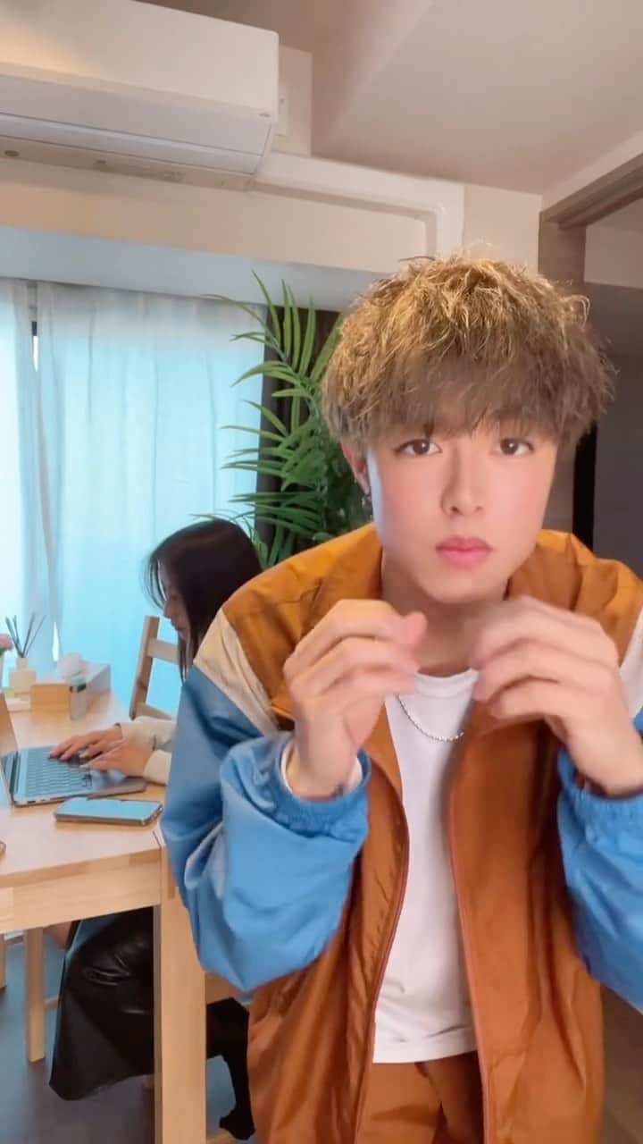 かっくんのインスタグラム：「なーちゃんにバレずにTikTokチャレンジしたら奇跡起こった🤣🤣」