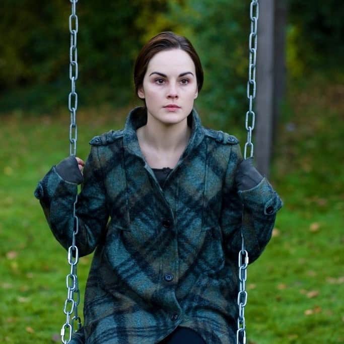 ミシェル・ドッカリーのインスタグラム：「michelle in an episode of walking the dead (2009) #michelledockery #walkingthedead」